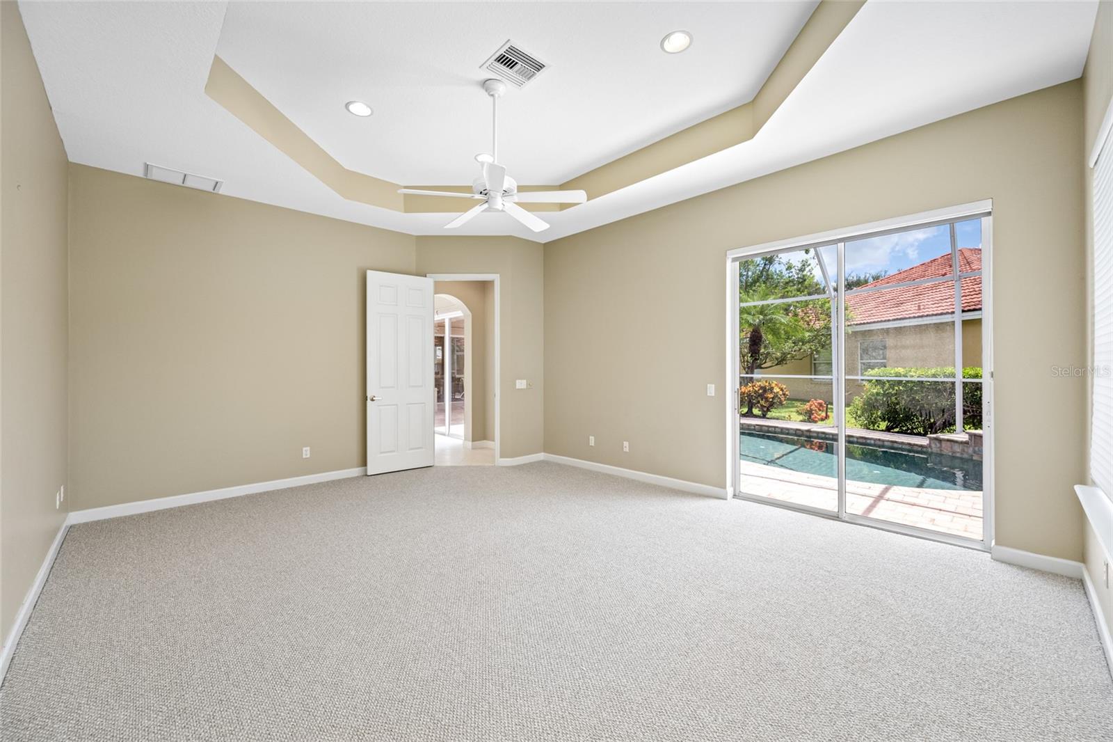 Image 18 of 50 For 7719 Aralia Way