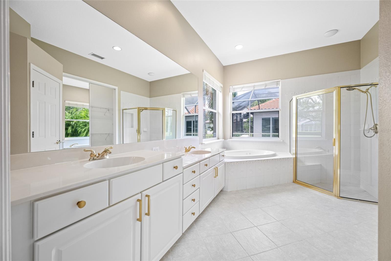Image 19 of 50 For 7719 Aralia Way