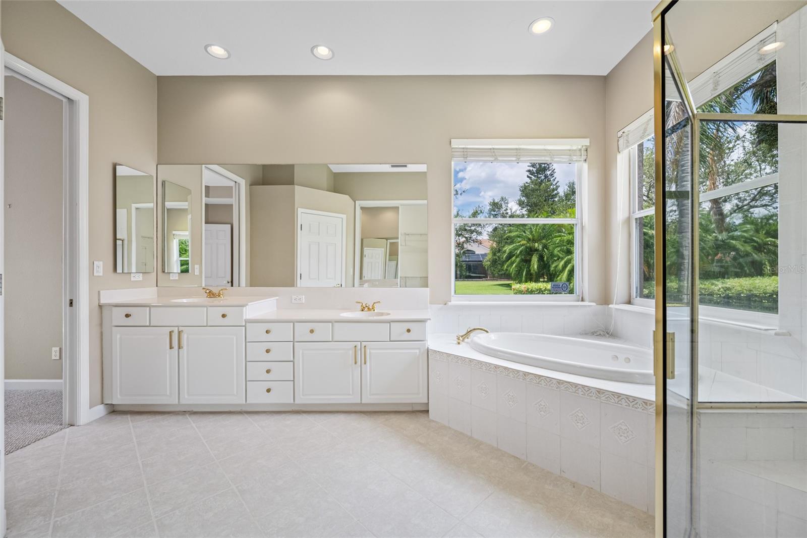 Image 20 of 50 For 7719 Aralia Way