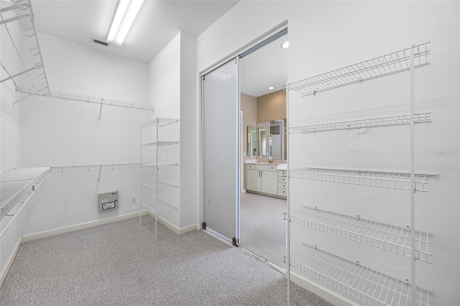 Image 22 of 50 For 7719 Aralia Way