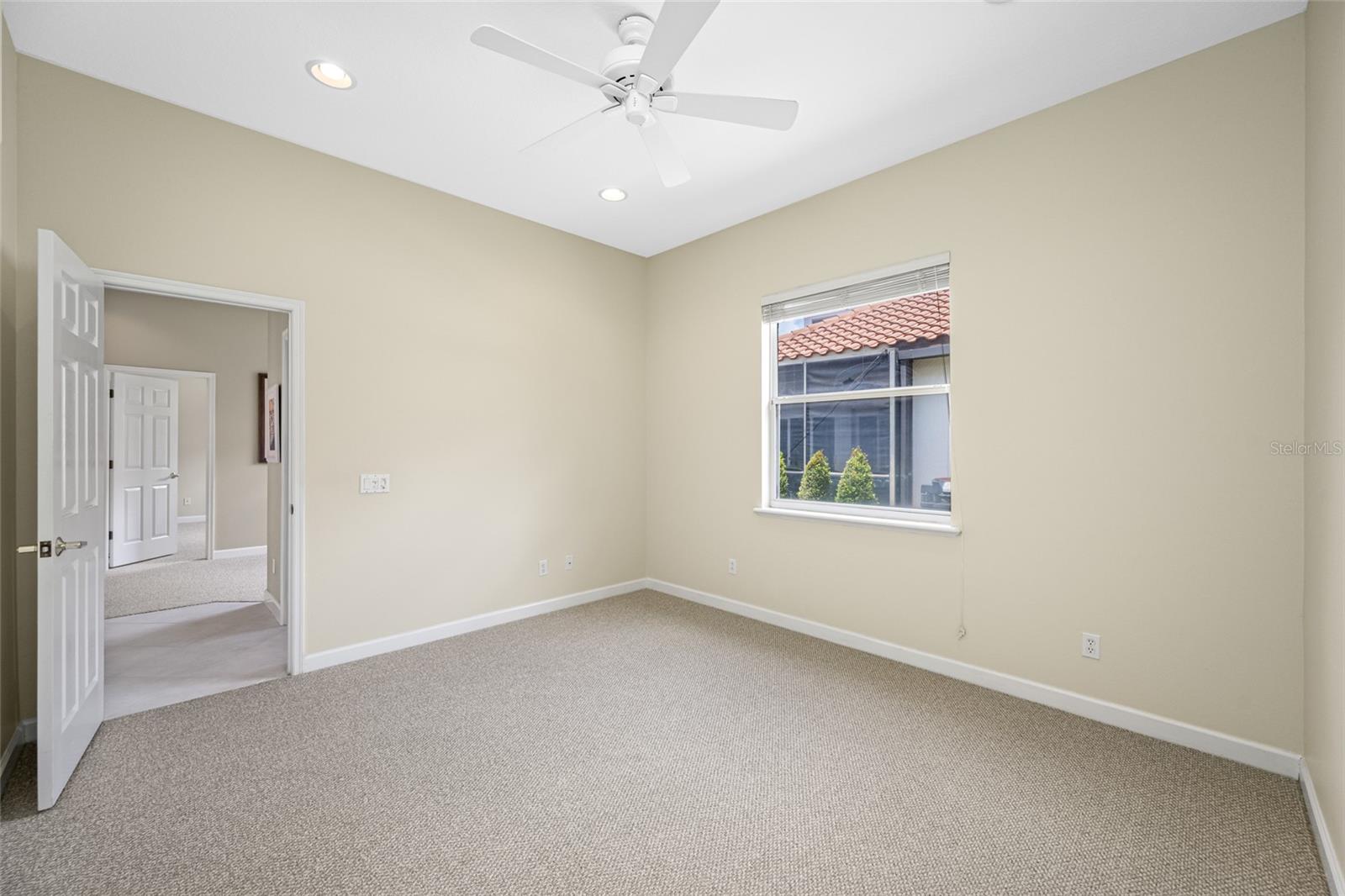 Image 28 of 50 For 7719 Aralia Way