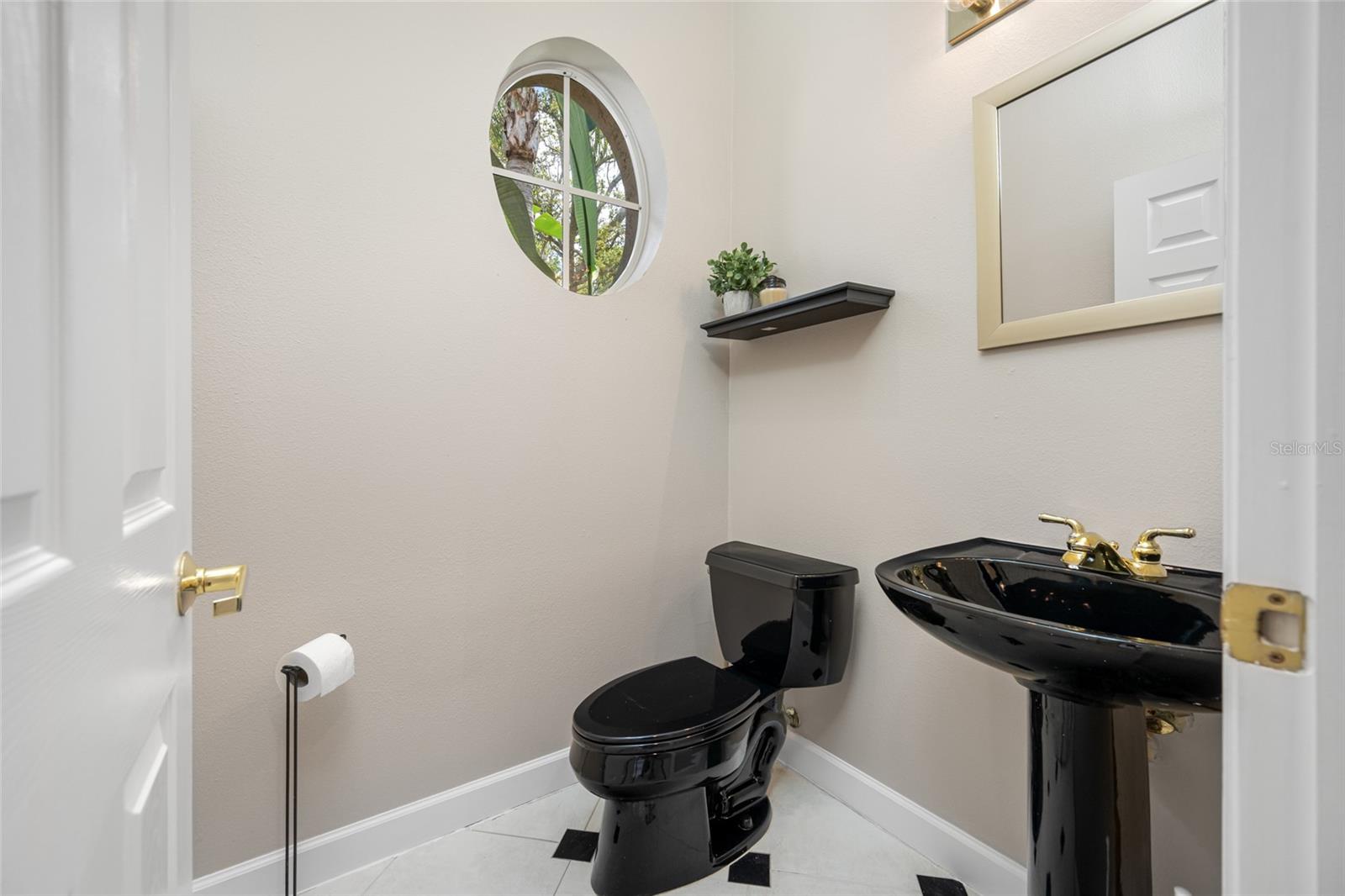 Image 32 of 50 For 7719 Aralia Way
