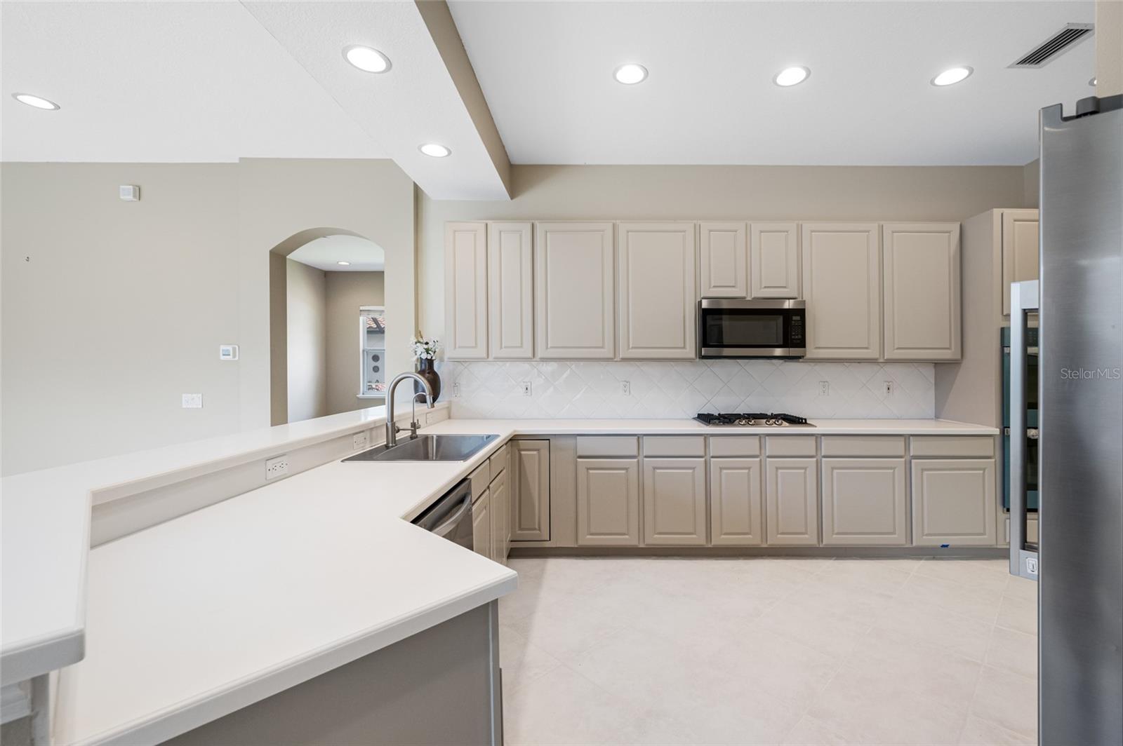 Image 9 of 50 For 7719 Aralia Way