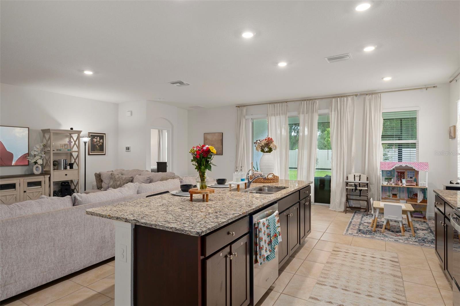 Listing photo id 18 for 8370 Wheat Stone Drive