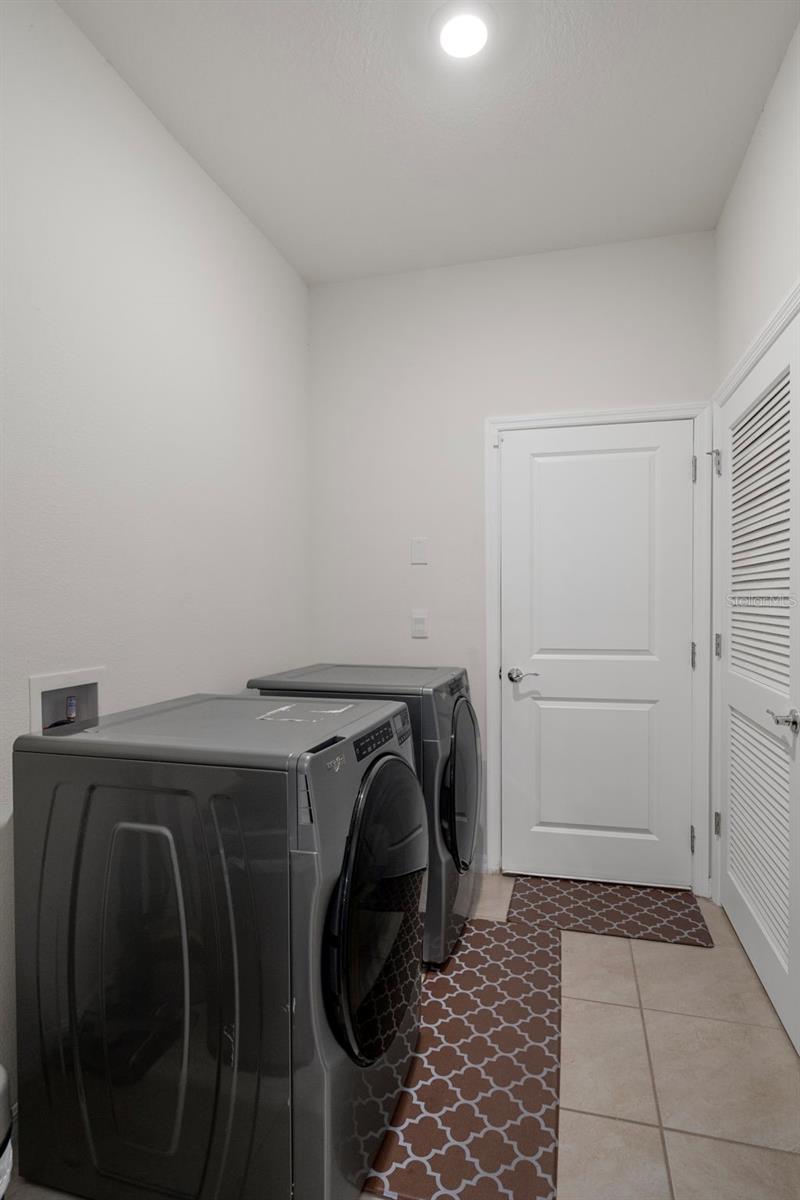 Listing photo id 21 for 8370 Wheat Stone Drive