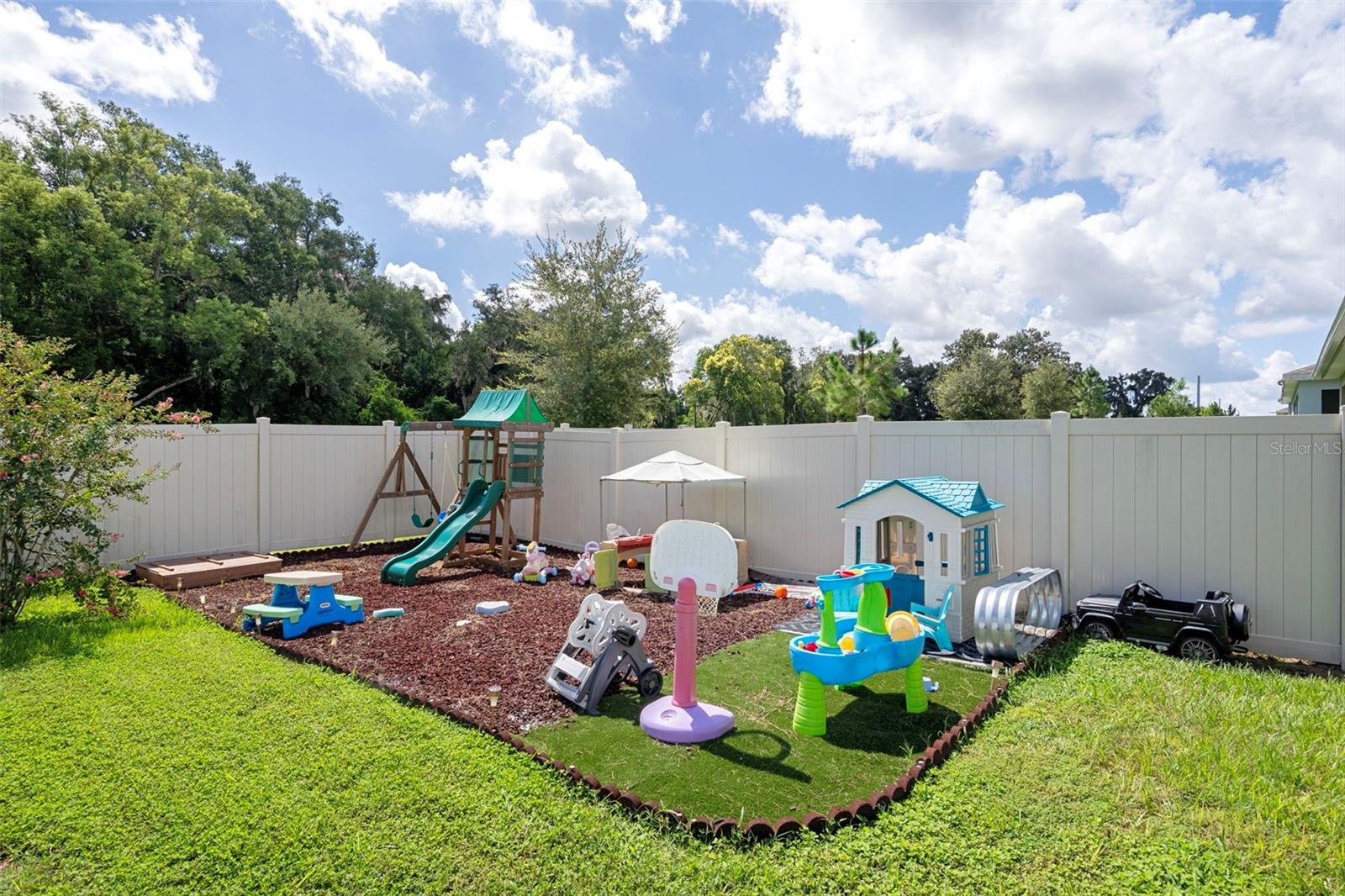 Listing photo id 36 for 8370 Wheat Stone Drive