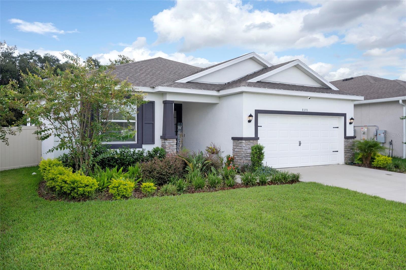 Listing photo id 2 for 8370 Wheat Stone Drive