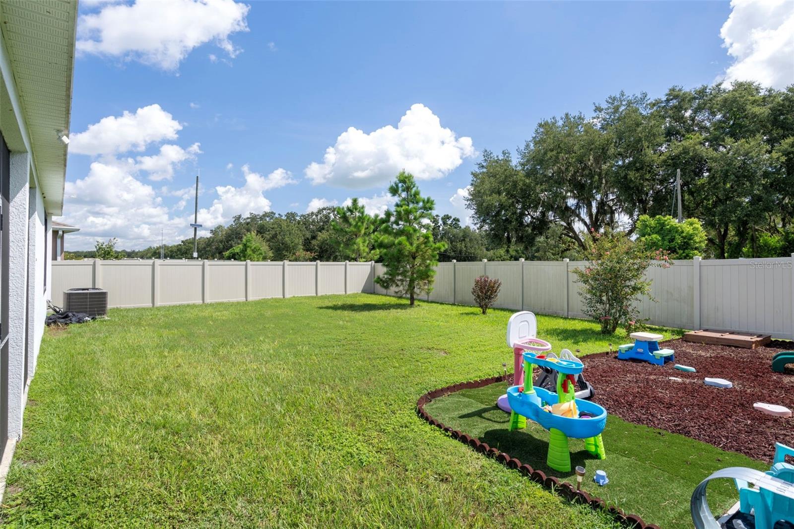 Listing photo id 39 for 8370 Wheat Stone Drive