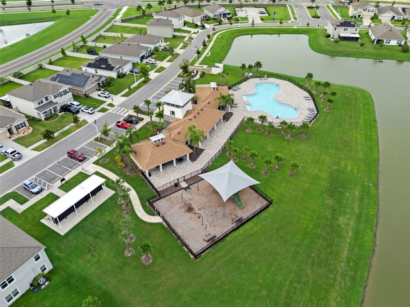Listing photo id 44 for 8370 Wheat Stone Drive