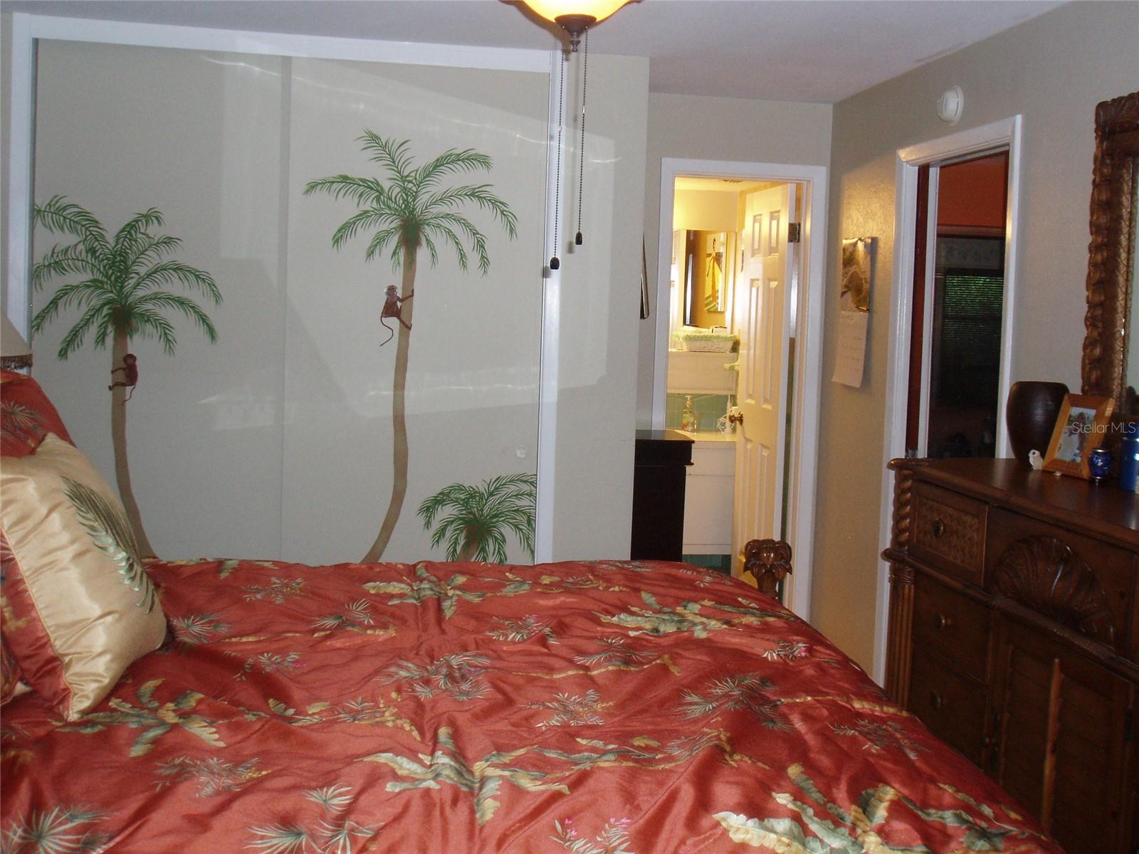 Image 14 of 18 For 120 Monroe Circle N