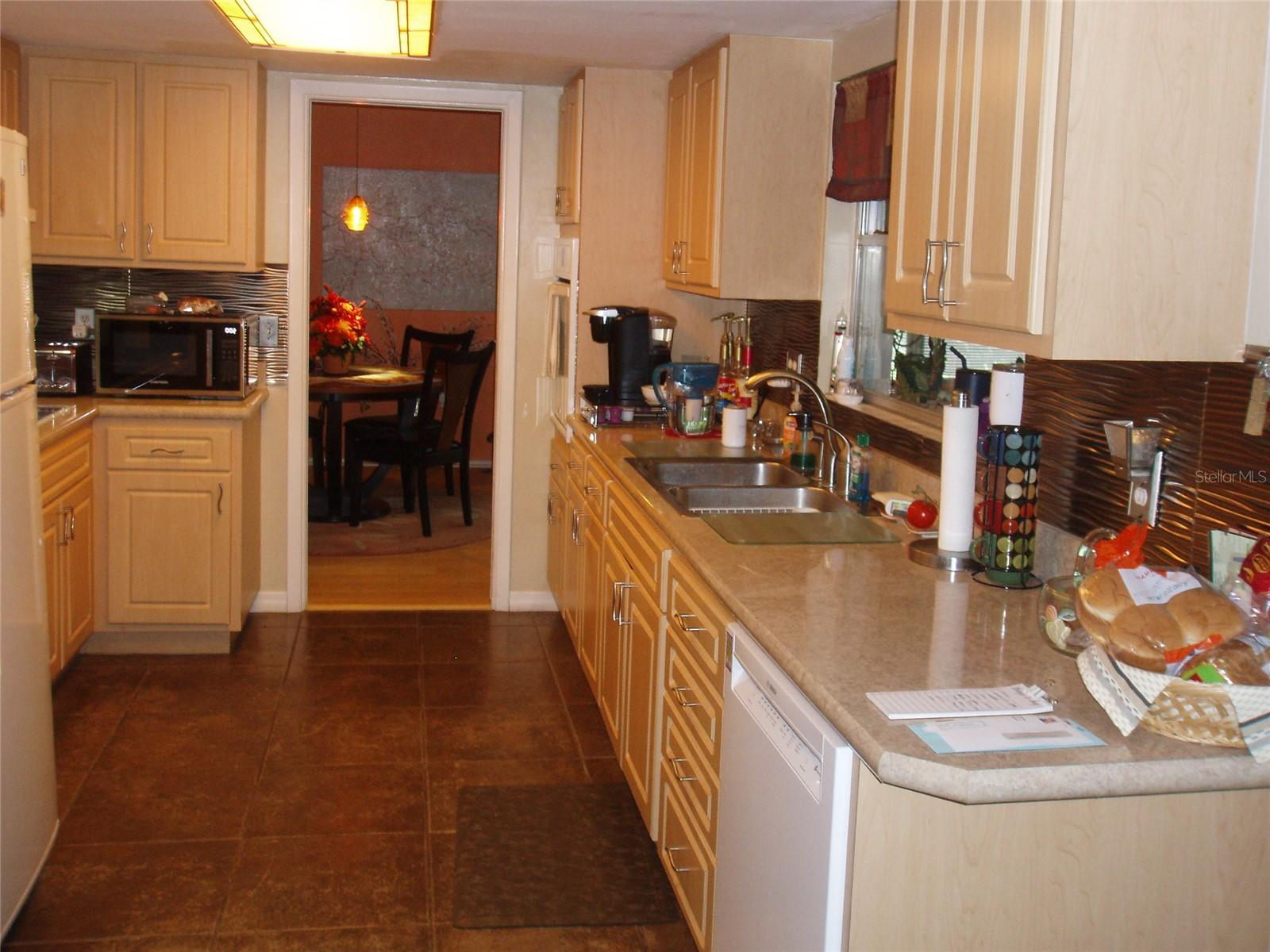 Image 8 of 18 For 120 Monroe Circle N