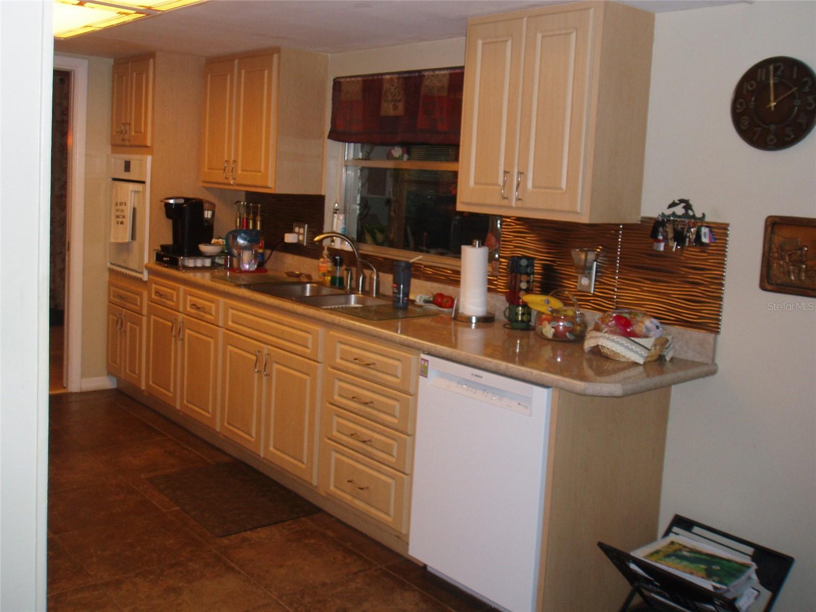 Image 9 of 18 For 120 Monroe Circle N