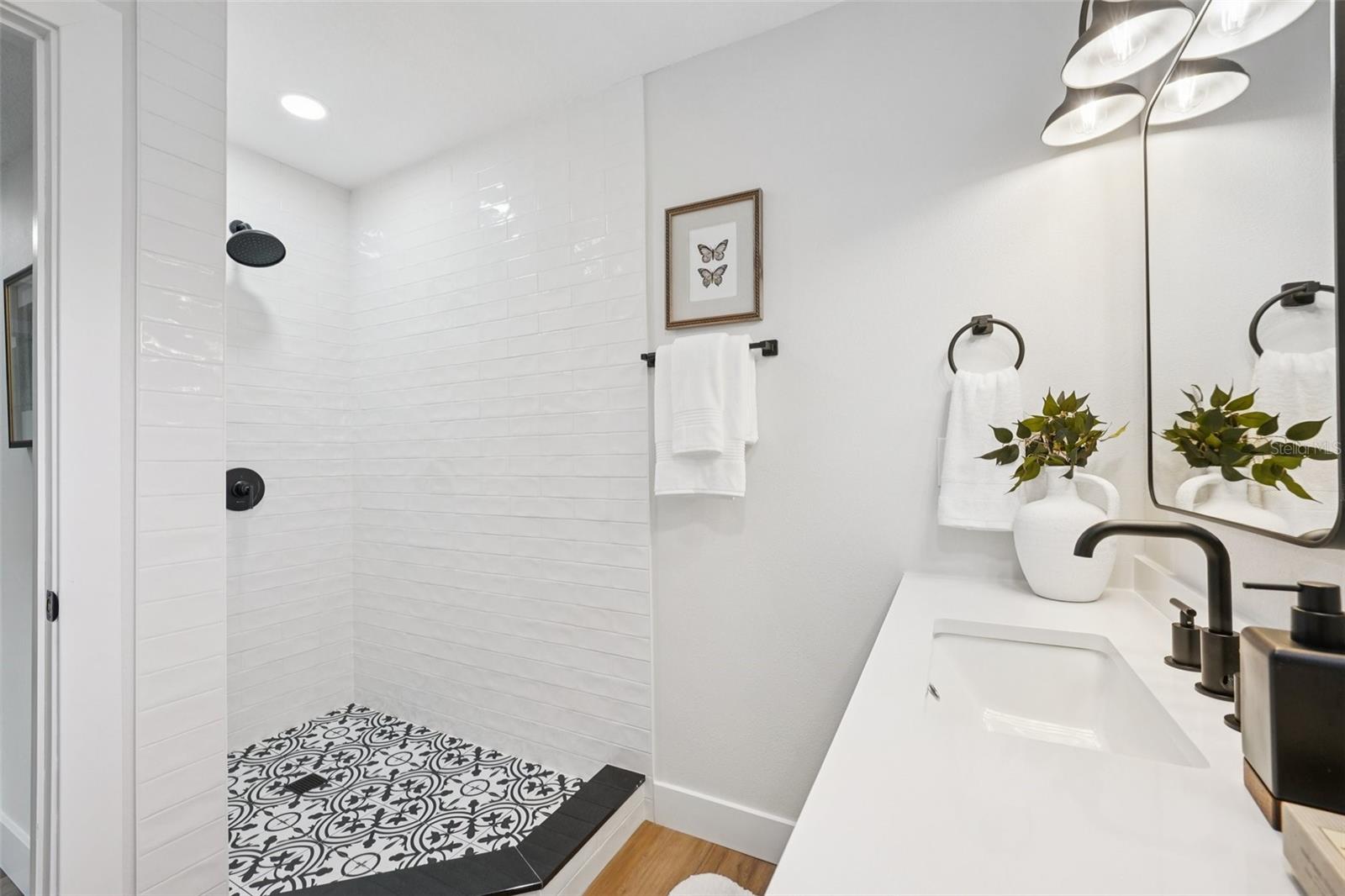 Image 36 of 70 For 311 Shore Drive E