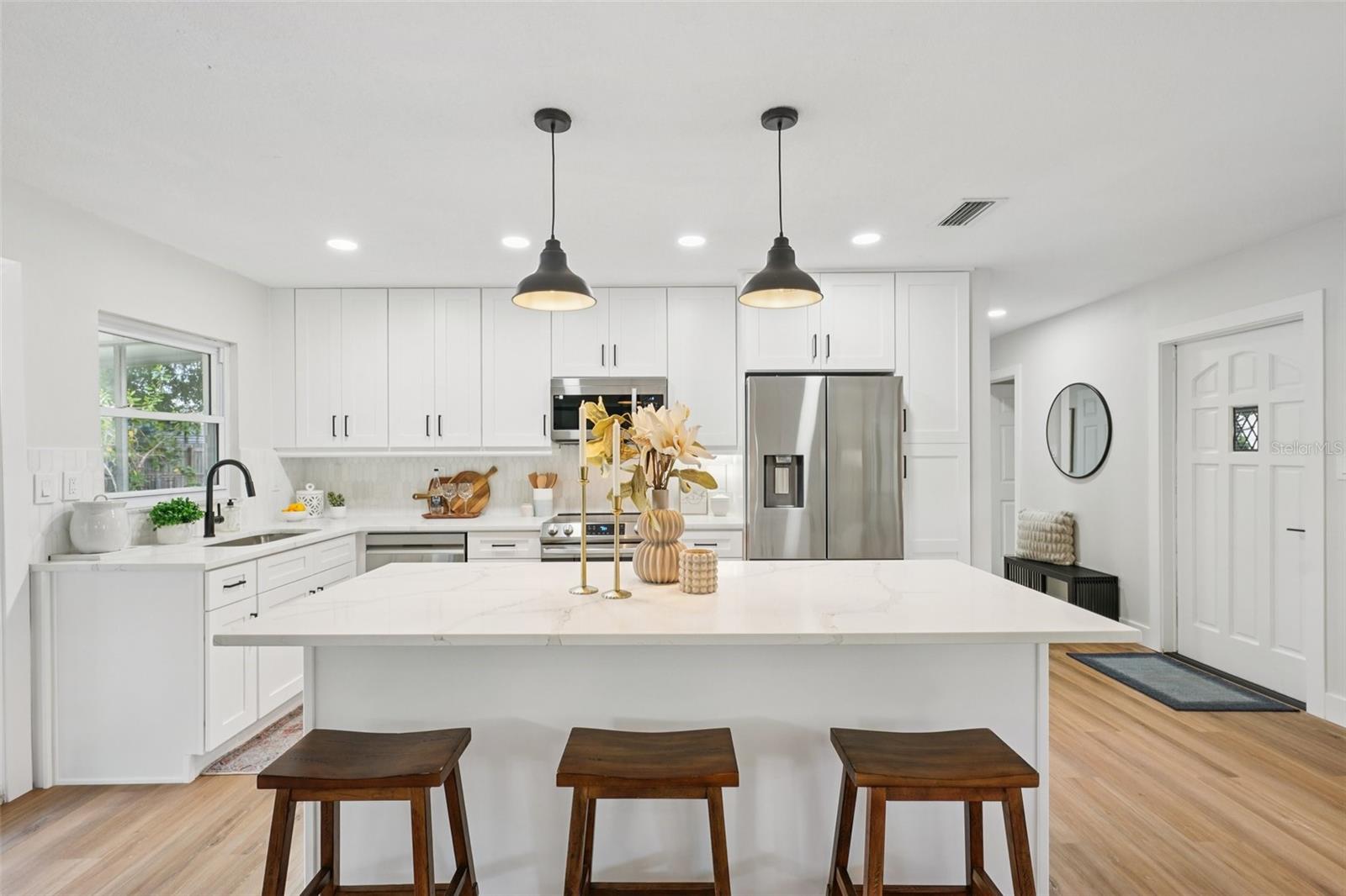 Image 5 of 70 For 311 Shore Drive E