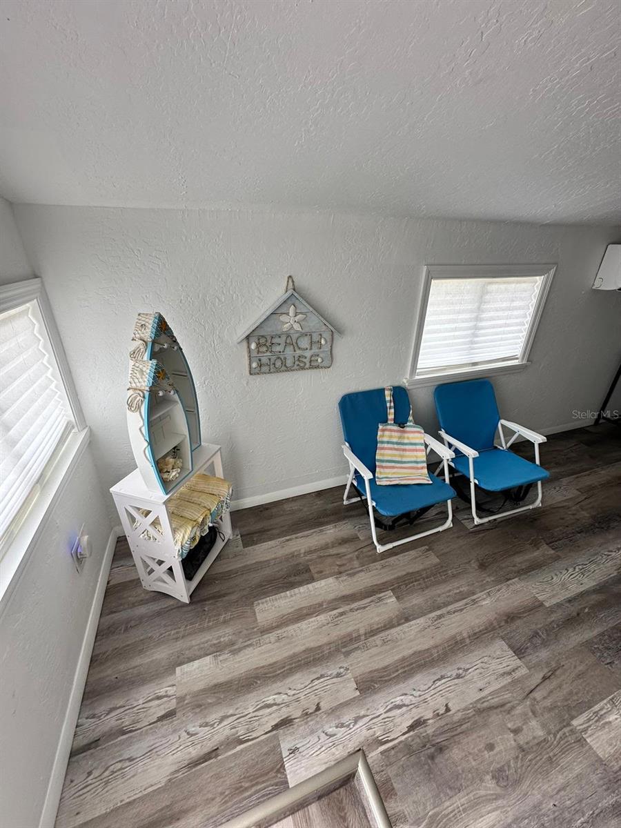 Image 7 of 10 For 6002 72nd Avenue N