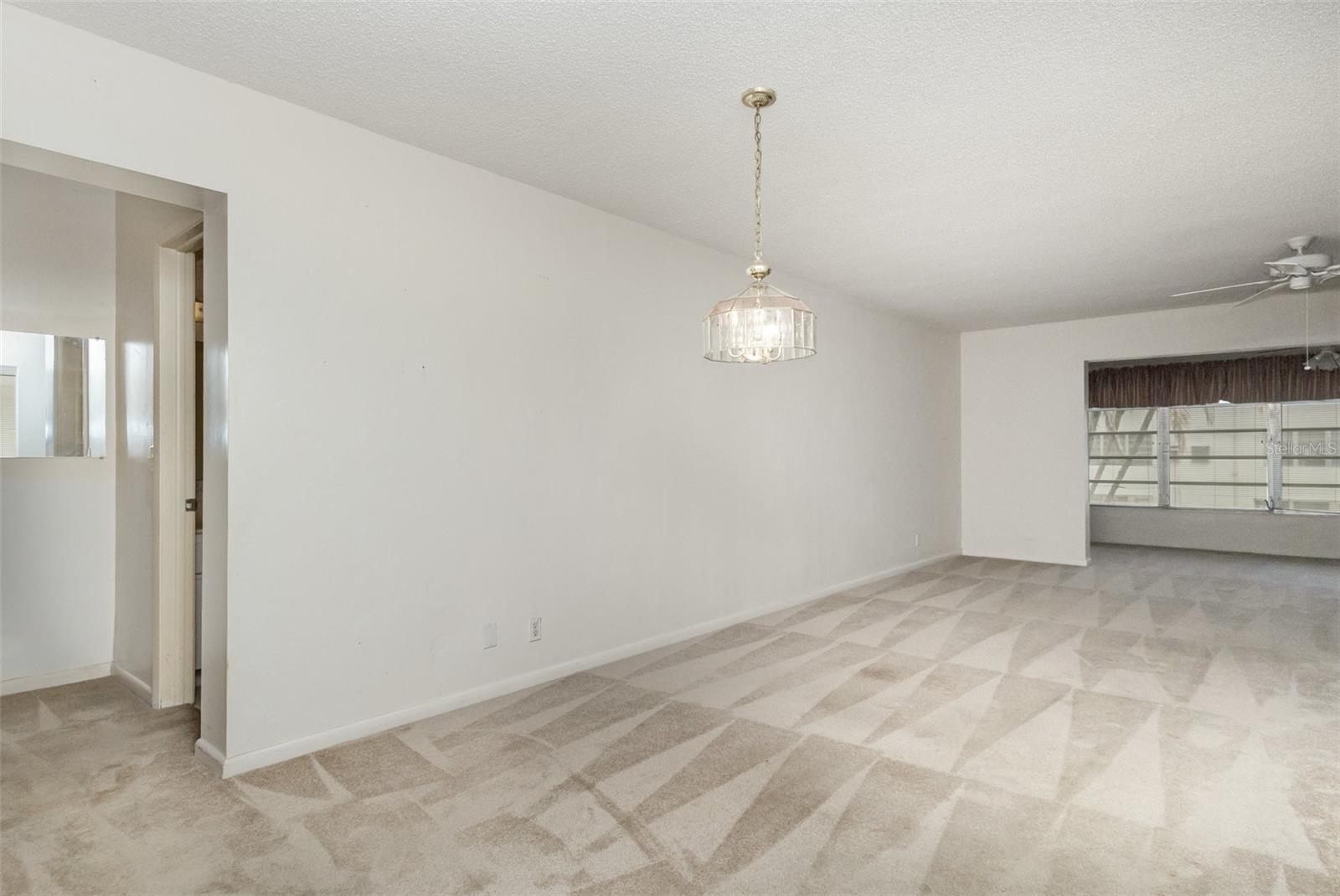 Image 6 of 28 For 100 El Camino Drive 202