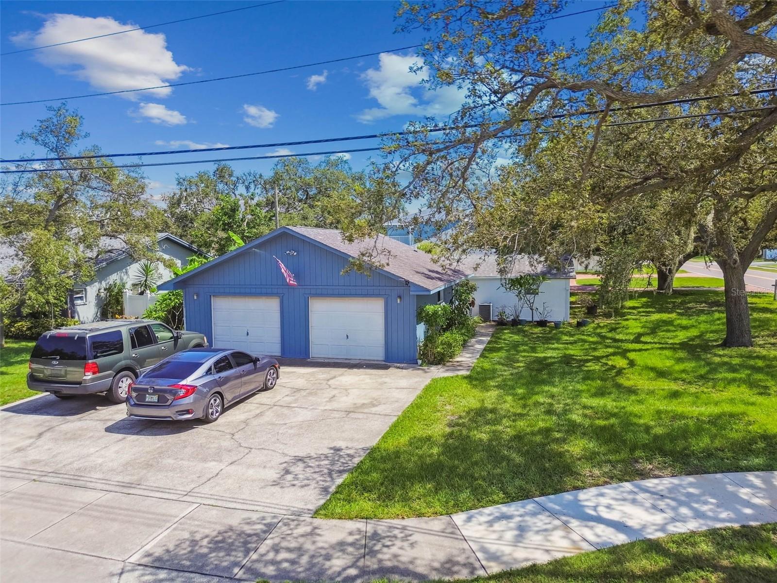 Image 3 of 30 For 9399 Antilles Drive