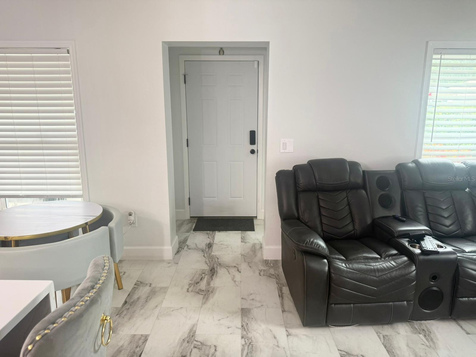 Image 2 of 30 For 9411 Rome Circle 1-2