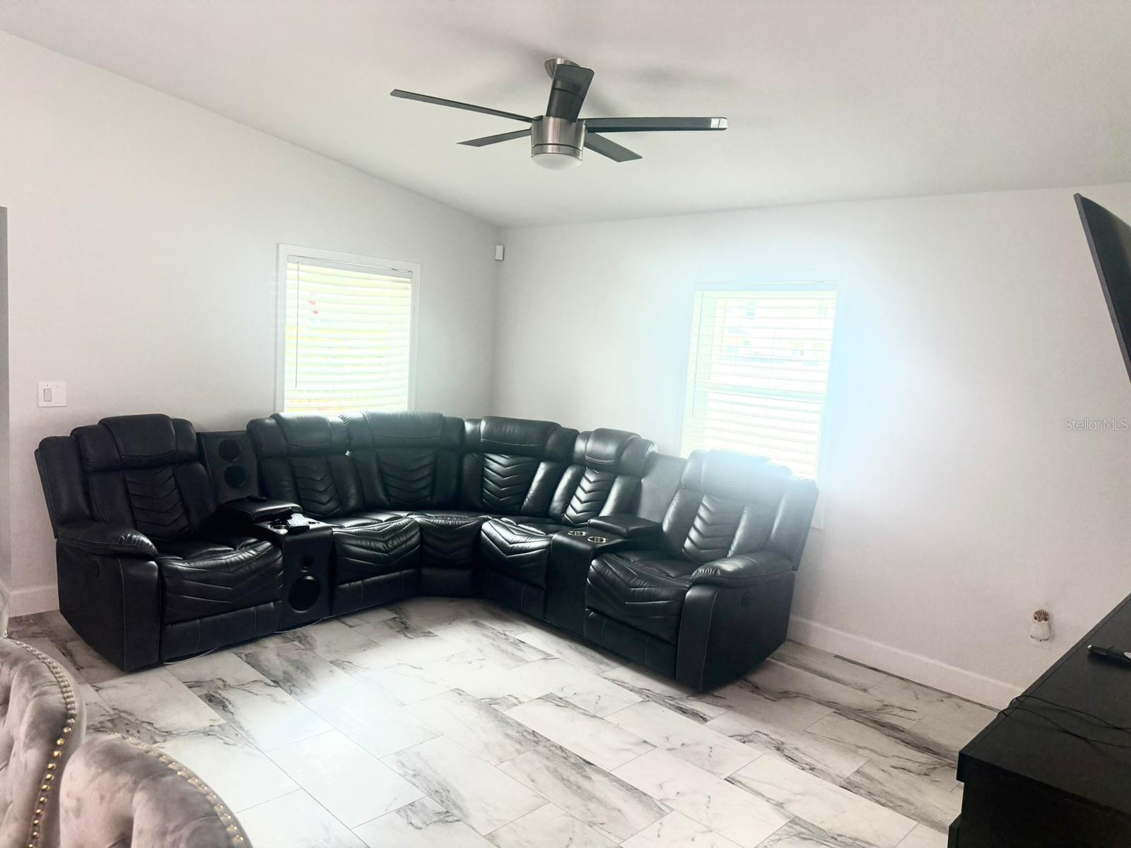 Image 6 of 30 For 9411 Rome Circle 1-2