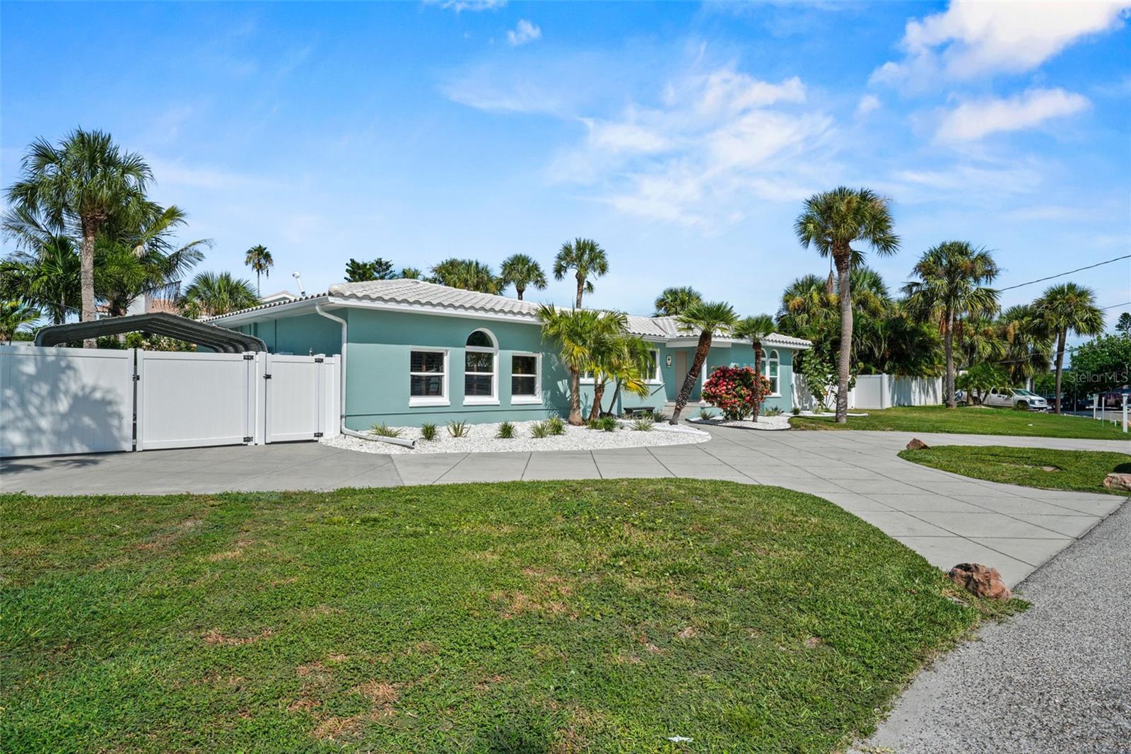 Image 2 of 43 For 976 Narcissus Avenue