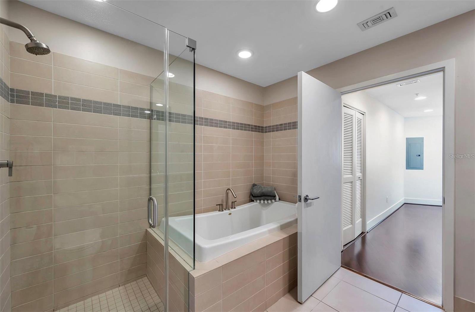 Image 25 of 33 For 175 1st Street S 2804