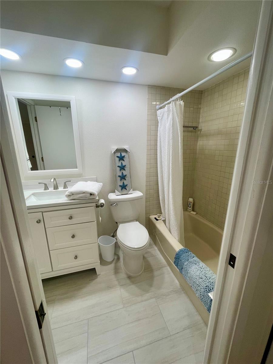 Image 14 of 29 For 50 Pelican Place