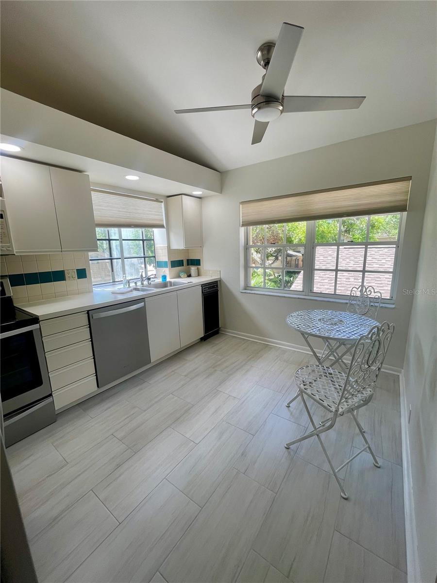 Image 9 of 29 For 50 Pelican Place