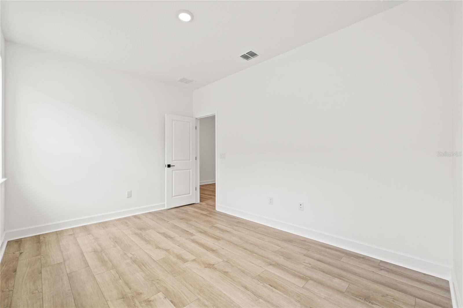 Image 31 of 48 For 2031 Wild Heron Court