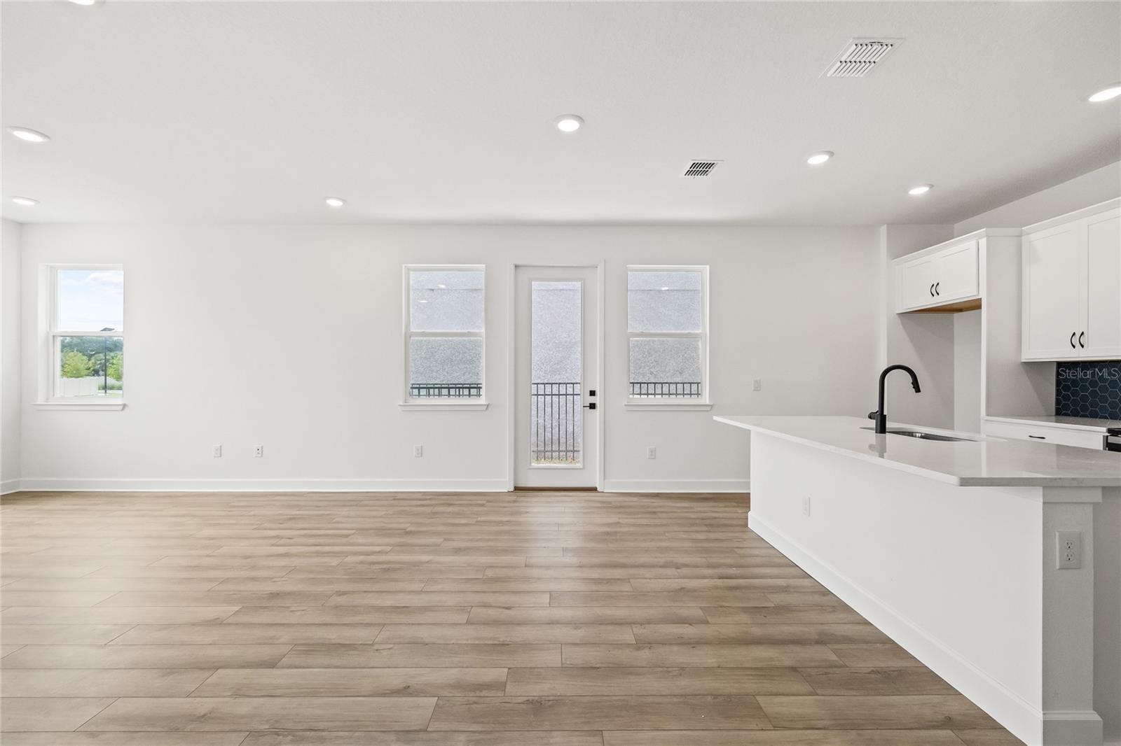 Image 7 of 48 For 2031 Wild Heron Court