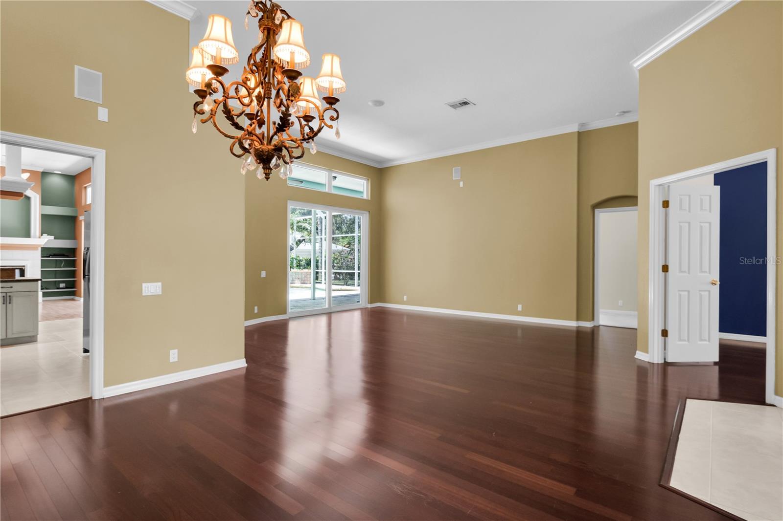 Image 21 of 57 For 104 Camelot Ridge Drive