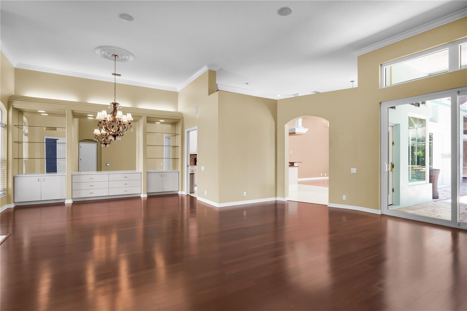 Image 22 of 57 For 104 Camelot Ridge Drive