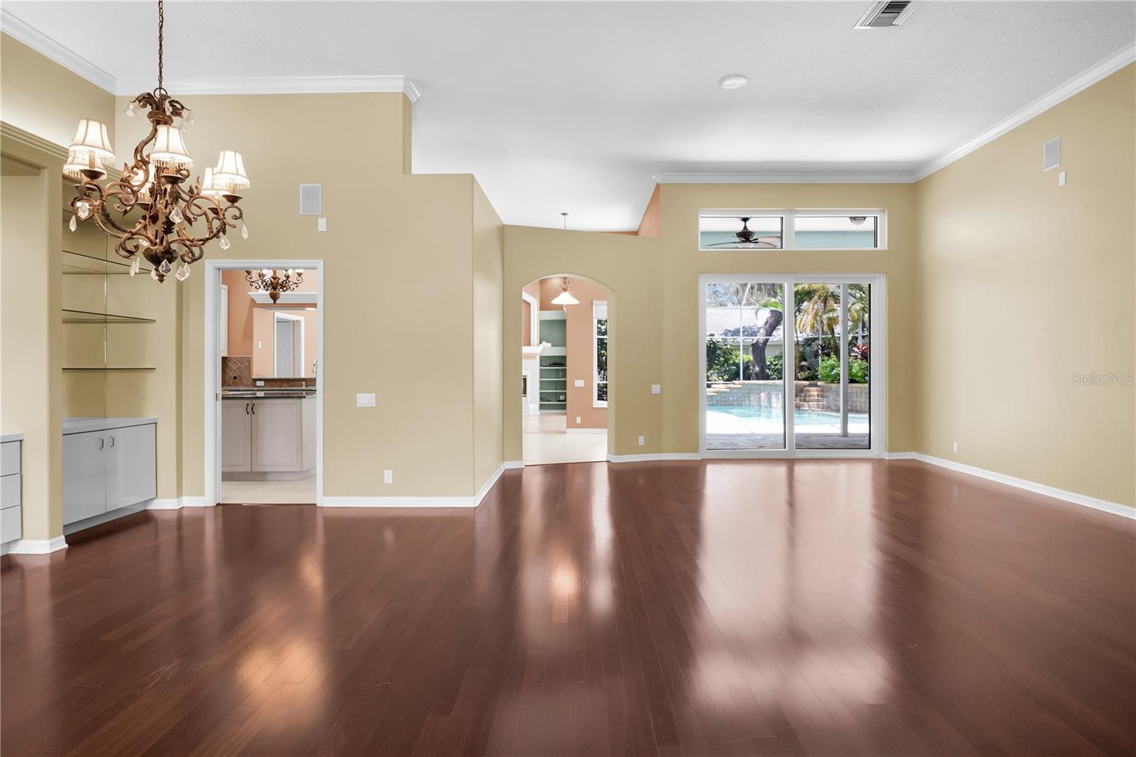 Image 23 of 57 For 104 Camelot Ridge Drive