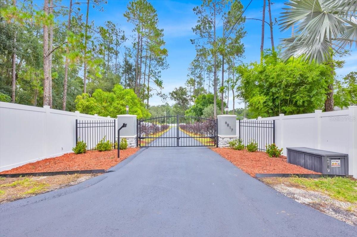 Image 11 of 65 For 6817 Peyton Drive