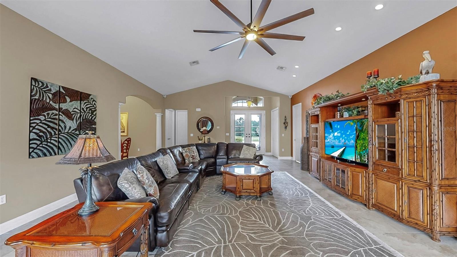 Listing photo id 13 for 13342 Trailing Moss Drive