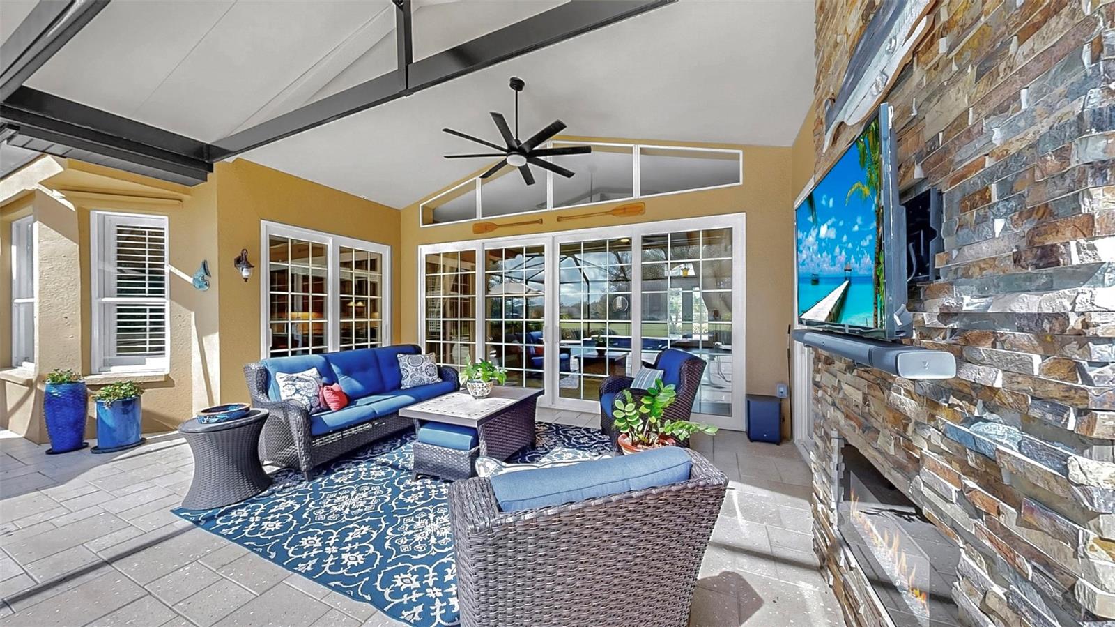 Listing photo id 29 for 13342 Trailing Moss Drive