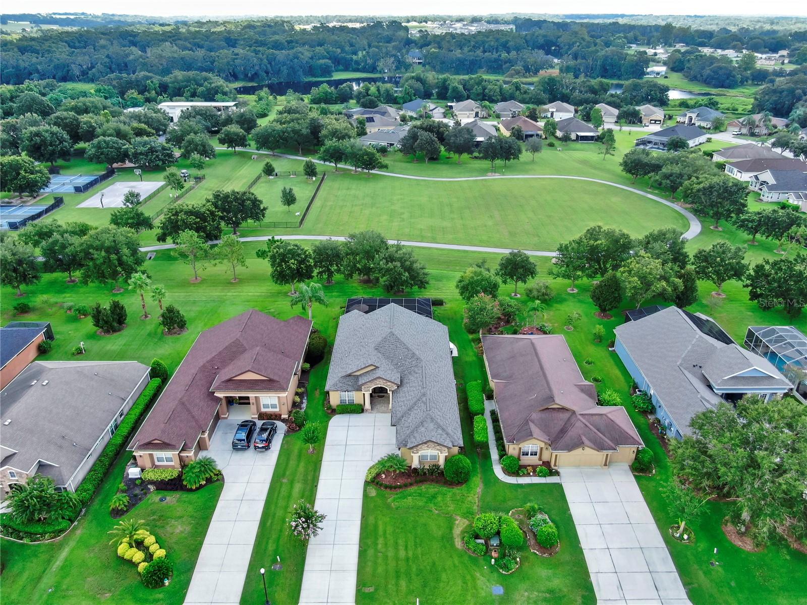 Listing photo id 34 for 13342 Trailing Moss Drive