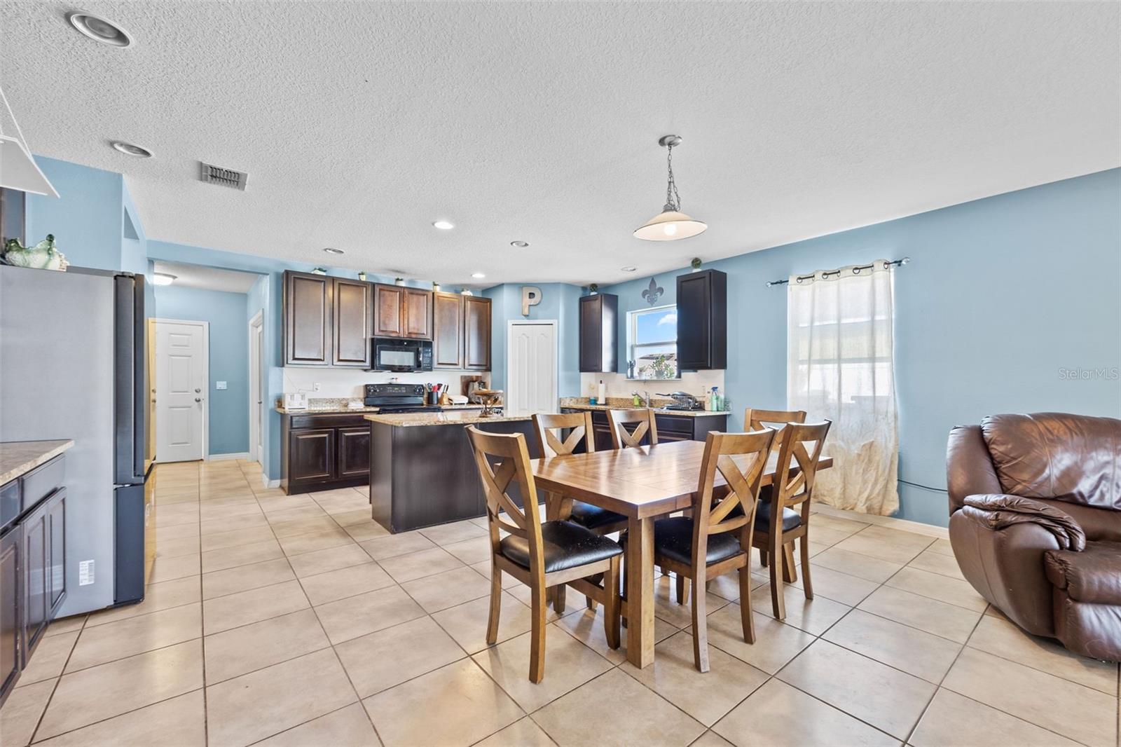 Image 10 of 33 For 3312 Lynrock Avenue