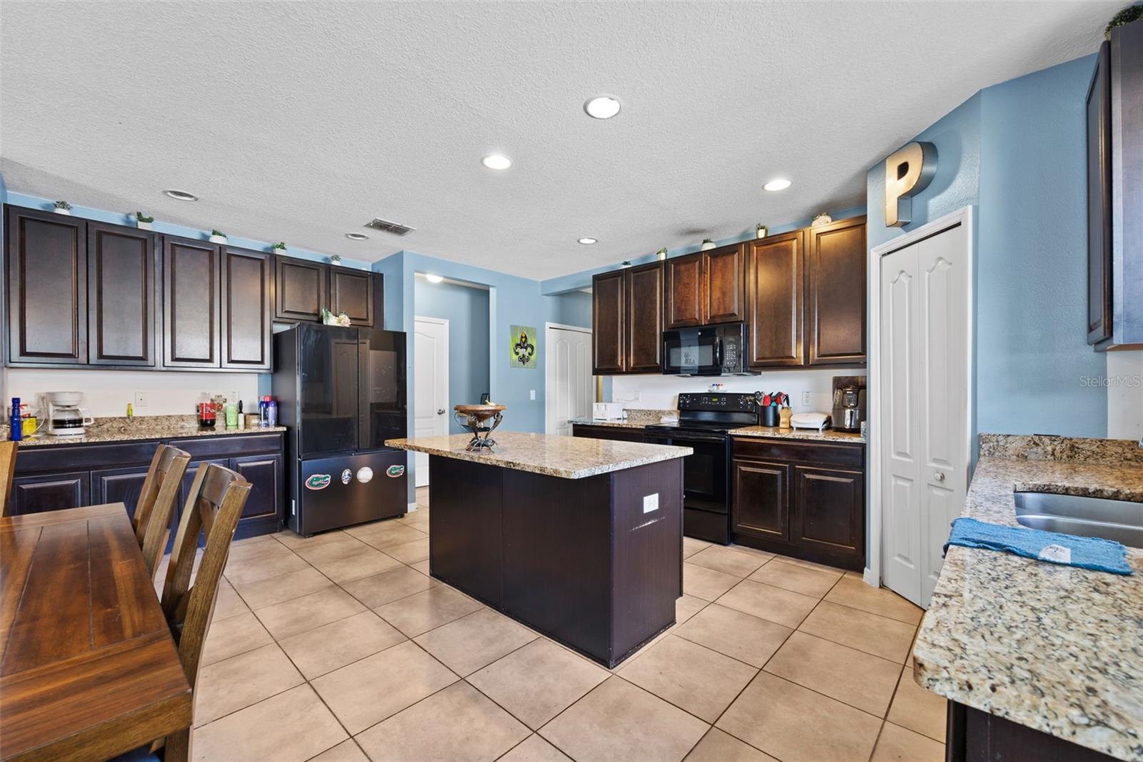 Image 12 of 33 For 3312 Lynrock Avenue
