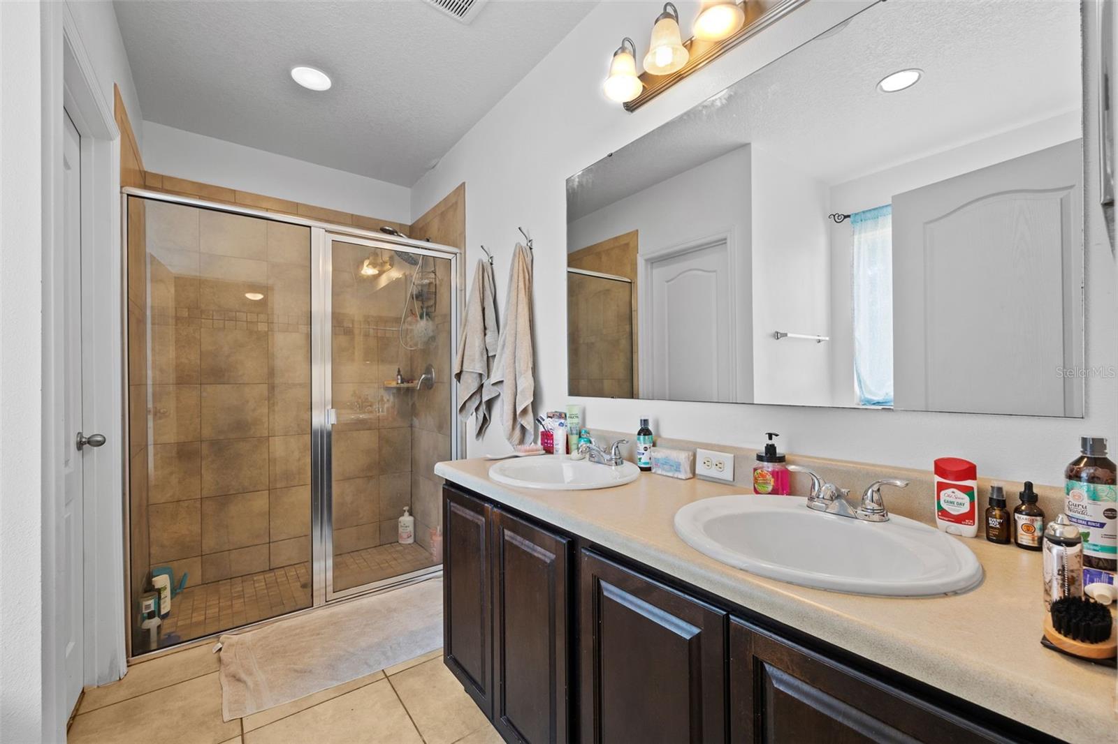 Image 13 of 33 For 3312 Lynrock Avenue