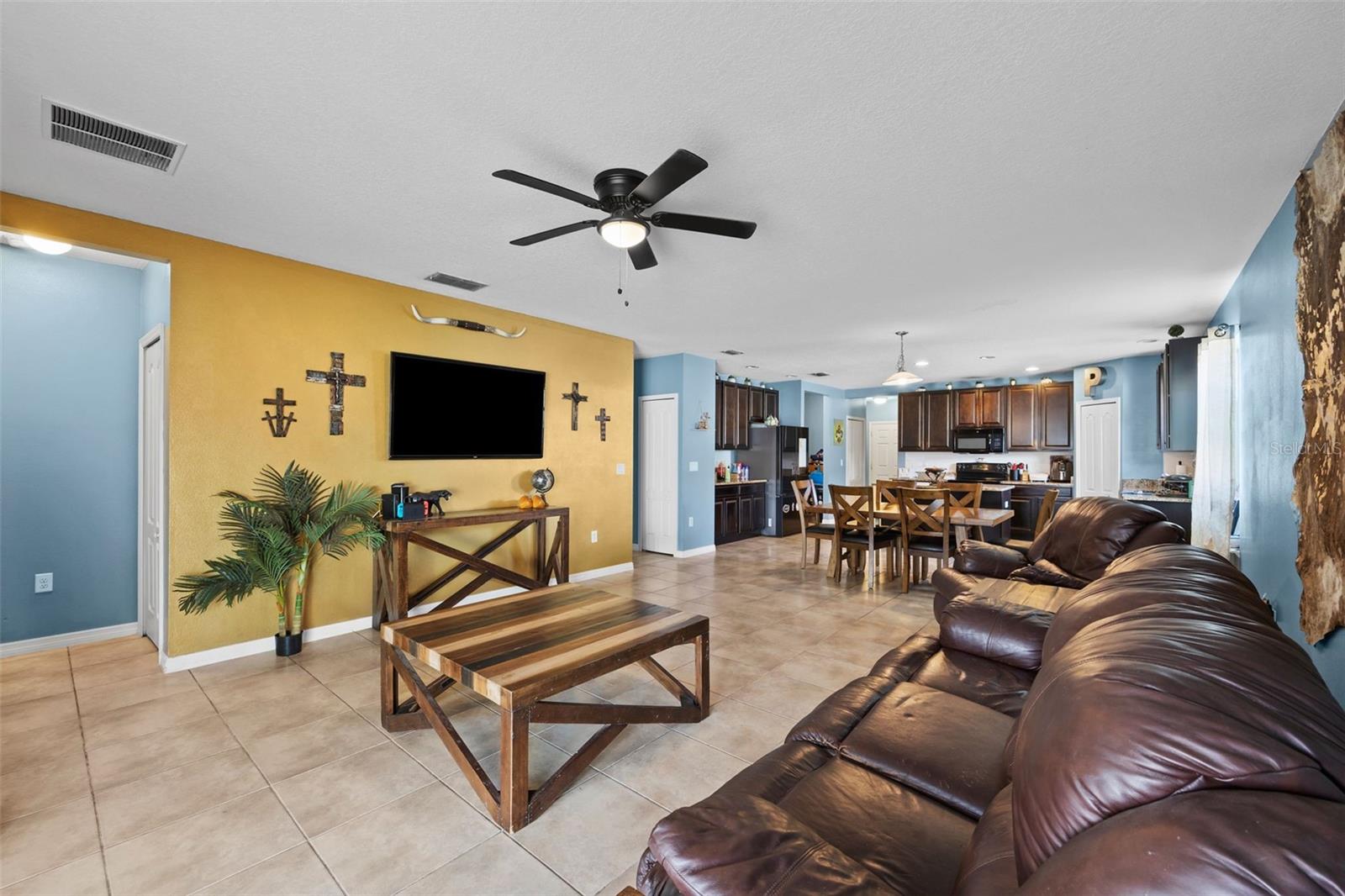 Image 6 of 33 For 3312 Lynrock Avenue