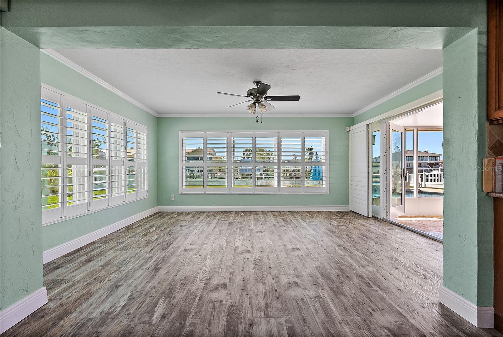 Image 12 of 33 For 12170 4th Street E