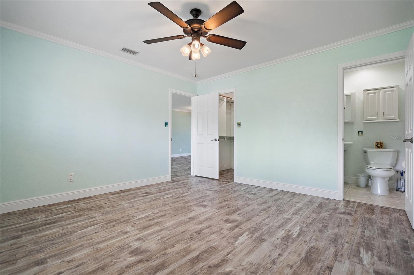 Image 14 of 33 For 12170 4th Street E