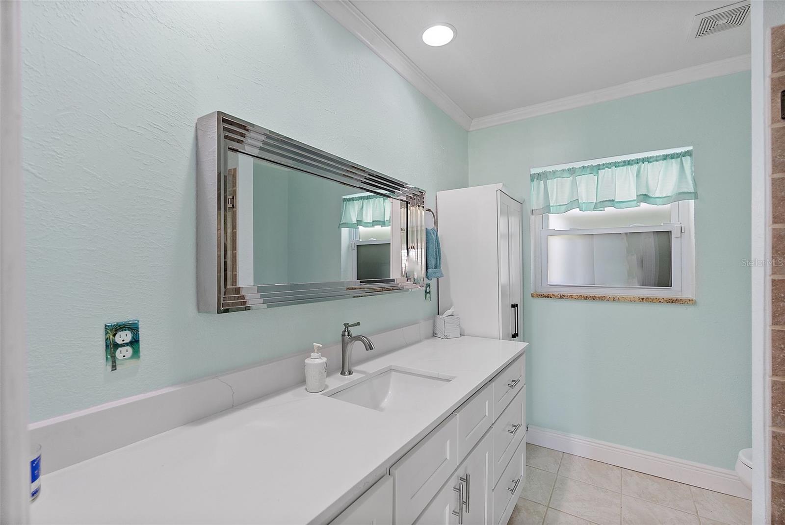 Image 20 of 33 For 12170 4th Street E