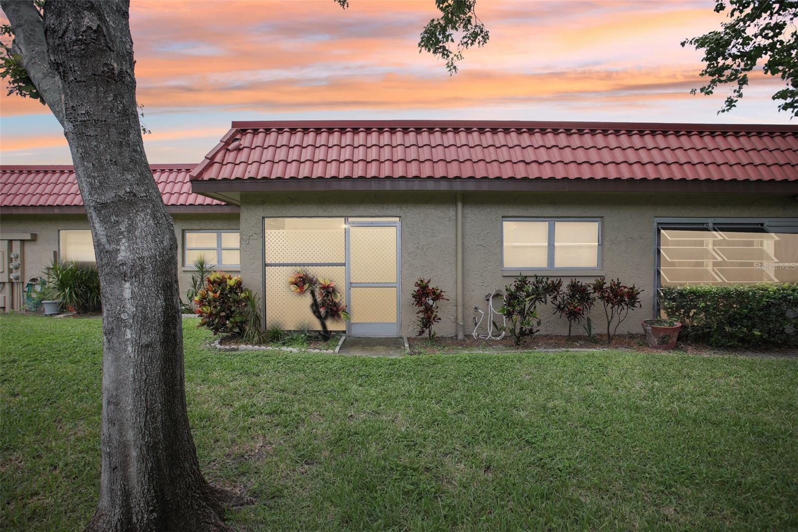 Image 18 of 26 For 601 Hercules Avenue 1602