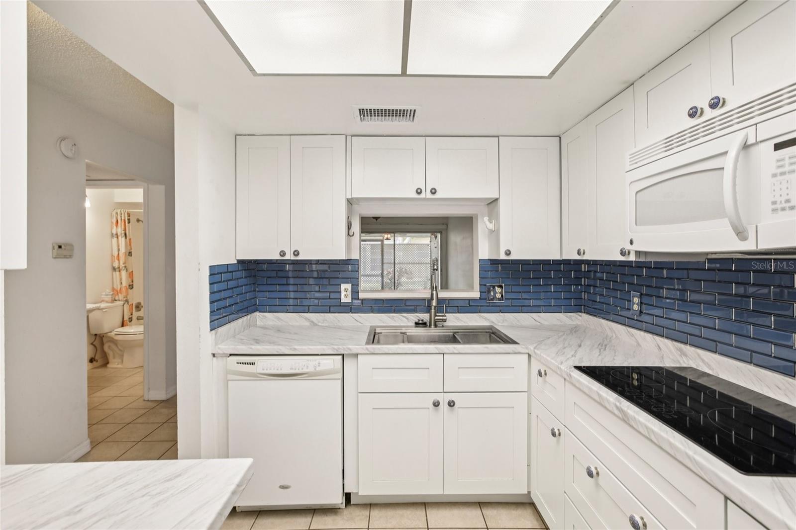 Image 4 of 26 For 601 Hercules Avenue 1602