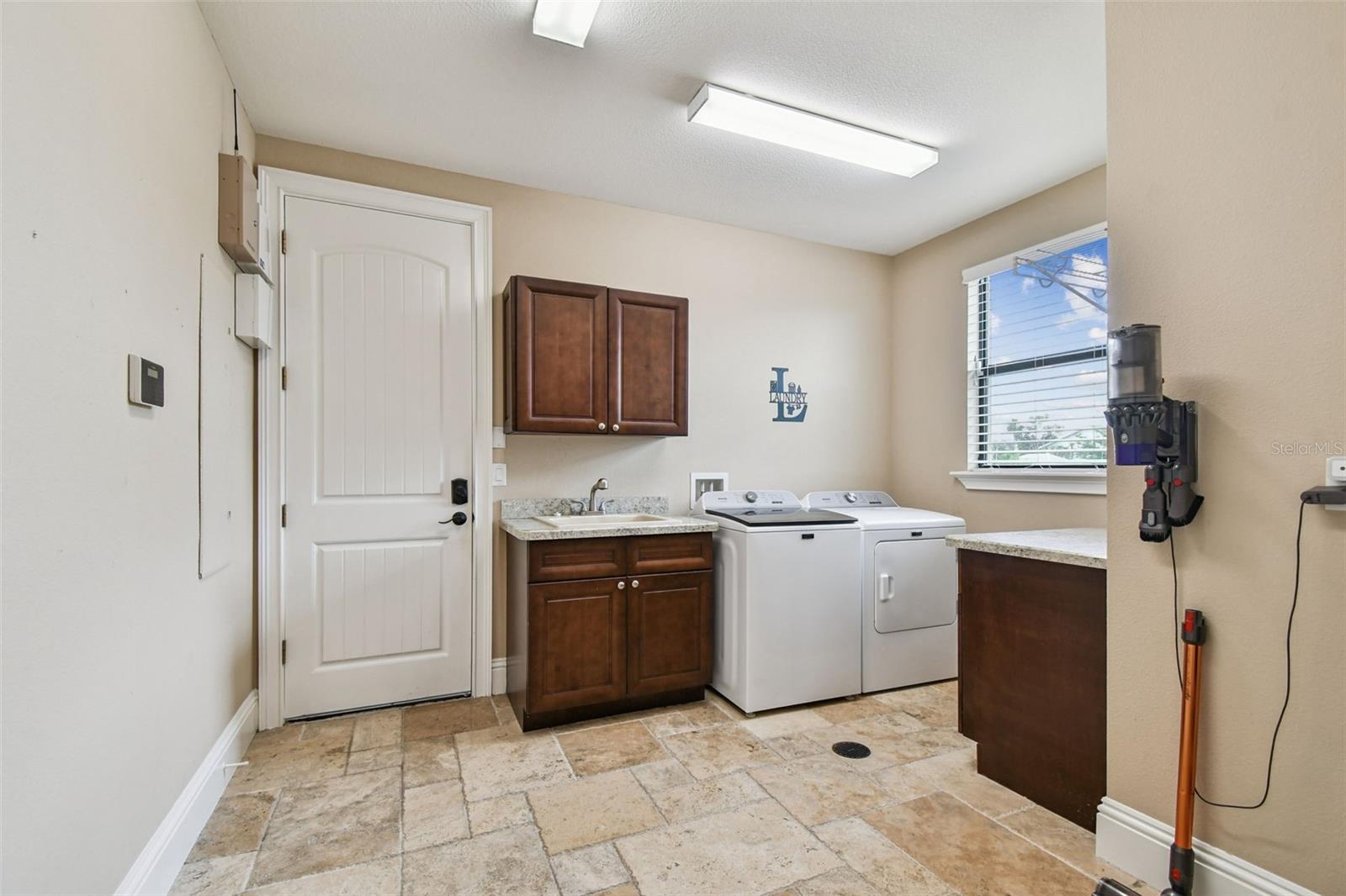Image 31 of 100 For 5405 Leilani Drive