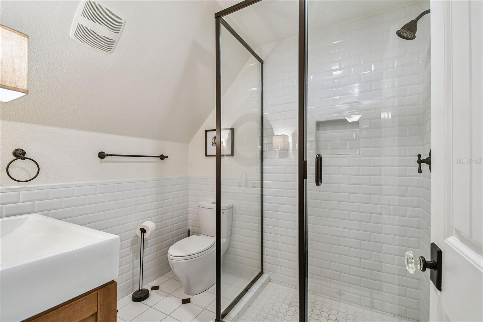 Image 60 of 100 For 5405 Leilani Drive
