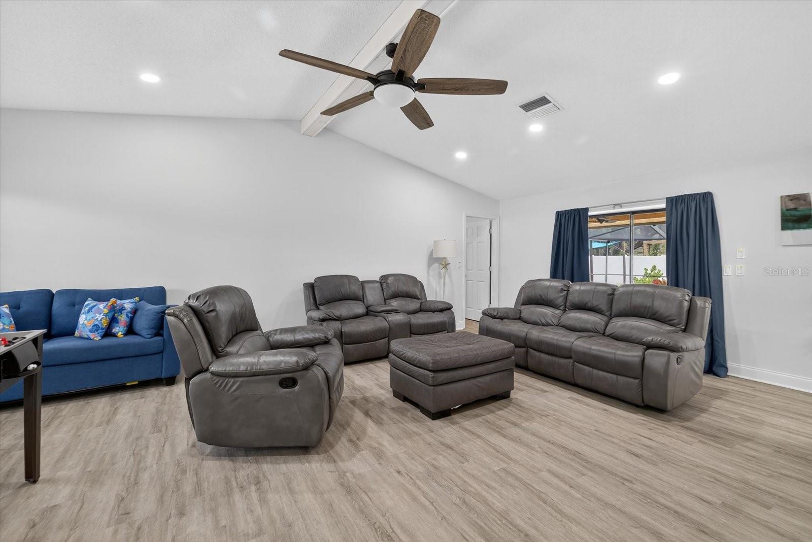 Image 36 of 58 For 432 Tryon Circle