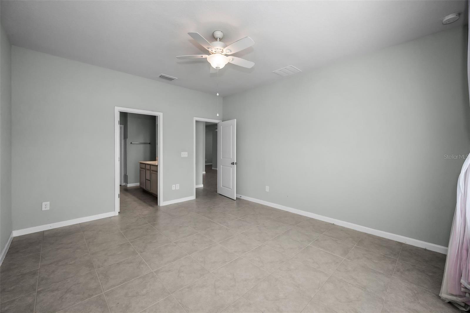 Image 12 of 32 For 8755 Prairie Creek Drive