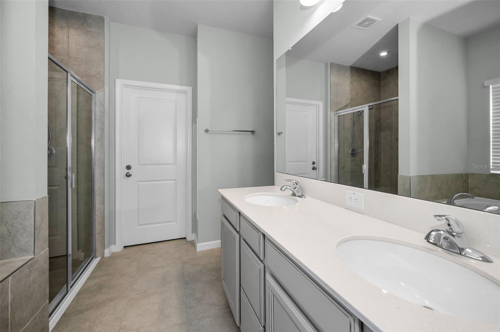 Image 13 of 32 For 8755 Prairie Creek Drive
